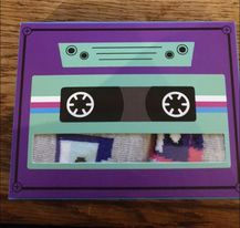Leuke sokken met cassettebandjes